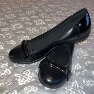 Baretraps Markie Casual Flat